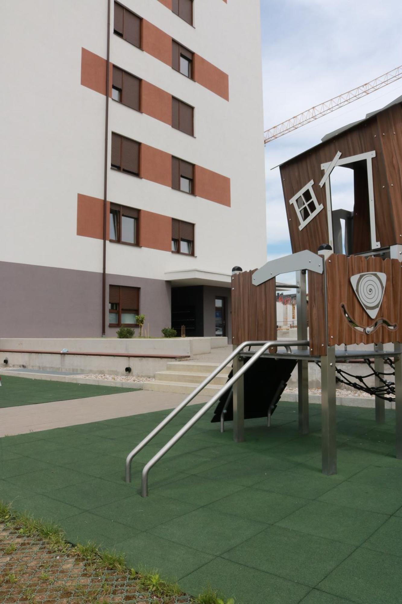 Apartment Queen Karlovac Zewnętrze zdjęcie