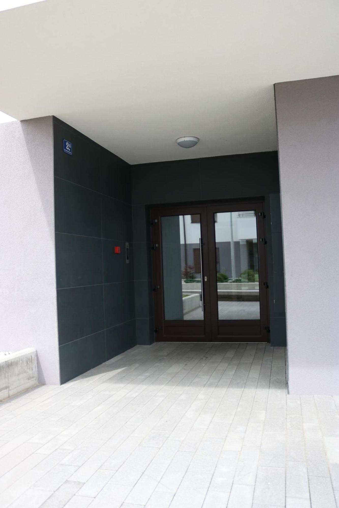 Apartment Queen Karlovac Zewnętrze zdjęcie